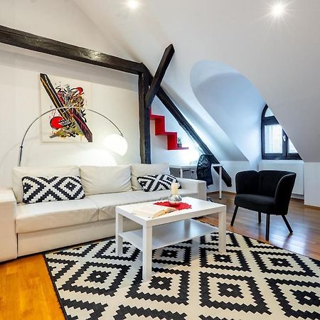 Modern Apartment Centrally Located زغرب المظهر الخارجي الصورة