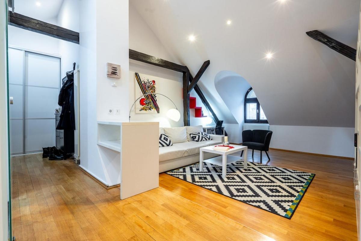 Modern Apartment Centrally Located زغرب المظهر الخارجي الصورة